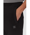 PANTALONES HUGO NEGRO LOGO METAL
