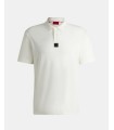 Polo blanco Hugo logo metal