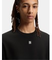 Camiseta Hugo negra logo metal