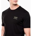 CAMISETA NEGRA EA7 LOGO PEQUEÑO DORADO