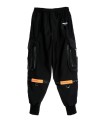 PANTALON NEGRO MWM TIRAS COLGANDO