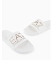 CHANCLAS BLANCAS EA7 LOGO PLATEADO